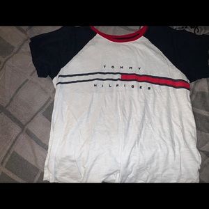 Women’s Tommy Hilfiger shirt